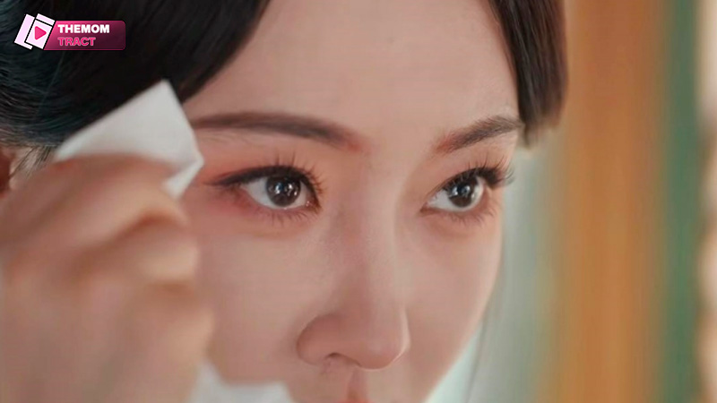 Tô Nga Hoàng “phông bạt” mình là mệnh cách mẫu đơn có thể trợ giúp cho nam quân xưng bá thiên hạ nhưng thực chất đó chỉ là hình vẽ giả